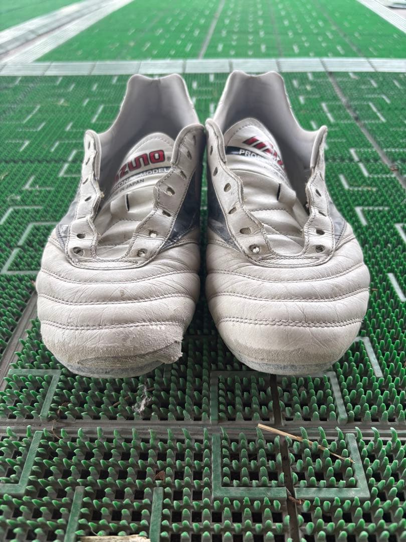 ミズノ　モレリア2ホワイト　25cm