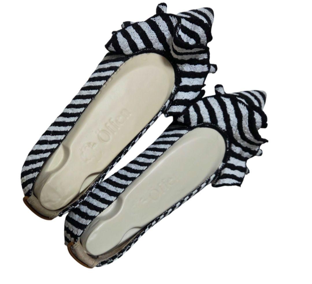 【offen】フリル付き黒白ストライプフラットシューズ