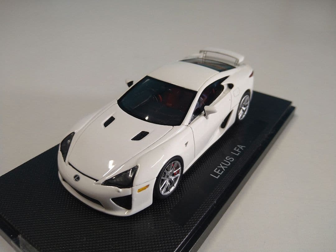 エブロ 1/43レクサス LFA レジン製