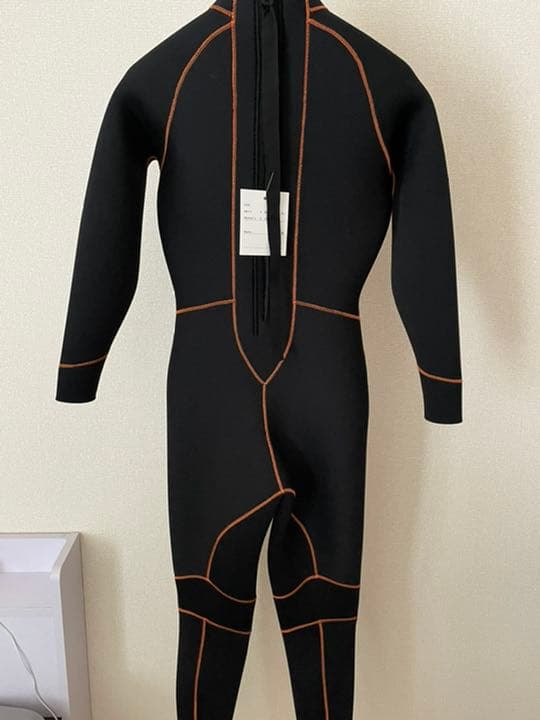 ウェットスーツ　新品未使用
