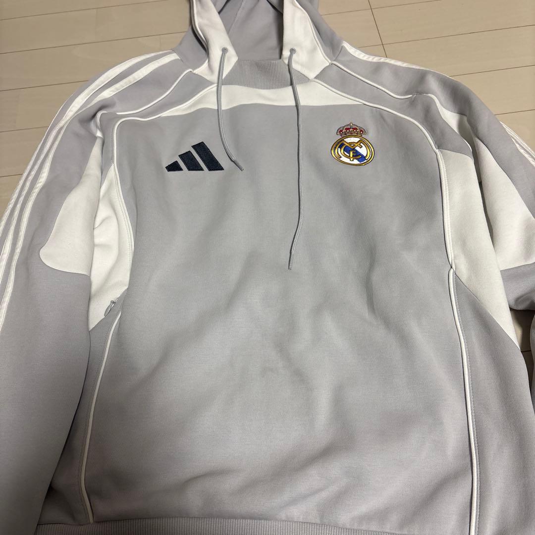 adidas Real Madrid パーカーとTシャツのセット