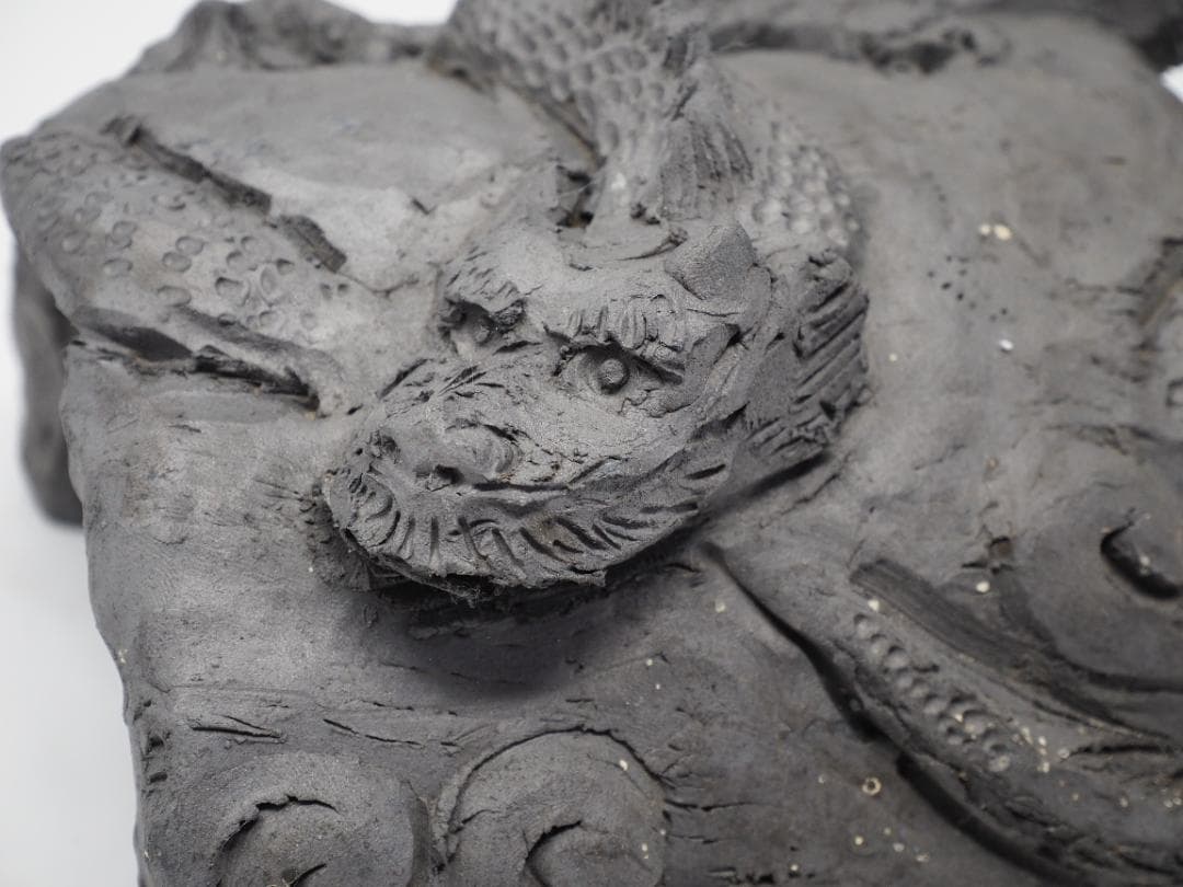 龍の瓦　ドラゴン　沖縄産　琉球　守り神　鬼瓦　縁起物　破邪