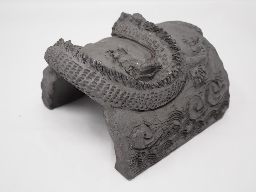 龍の瓦　ドラゴン　沖縄産　琉球　守り神　鬼瓦　縁起物　破邪