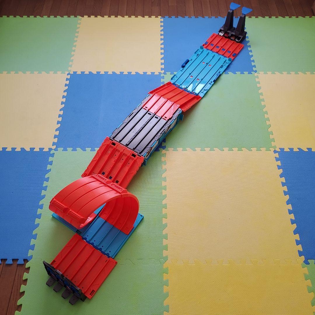 ホットウィール　コース　トラックビルダーシステム　アルティメットレースボックス