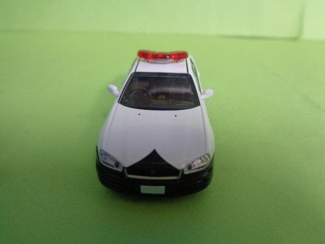 トミカリミテッドヴィンテージネオ　LV-N127a　スカイライン　パトロールカー