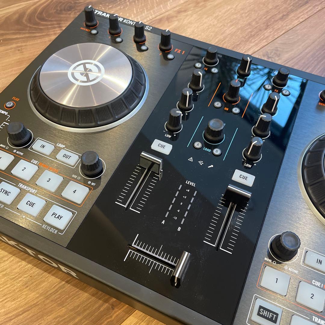 【値下げ】TRAKTOR S2 MK2 HW DJコントローラー