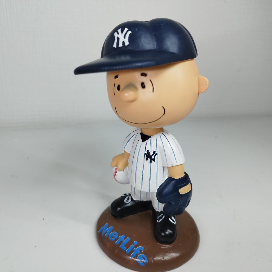チャーリー・ブラウン ヤンキース ボブルヘッド フィギュア ピーナッツ III2