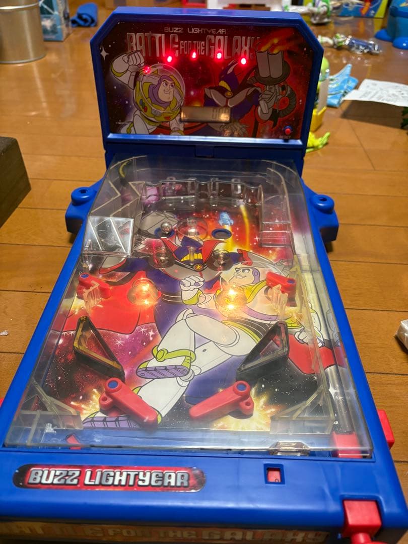 トイストーリー　バズライトイヤー ピンボール 時計 ハギレ等　まとめて