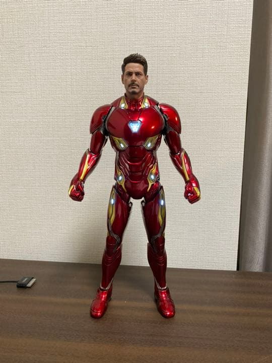 HOTTOYS アイアンマン　Mark-50  １／６スケールフィギュア