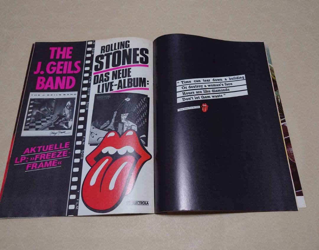 ローリングストーンズ　ツアーTシャツ　音楽雑誌　海外購入品　レア