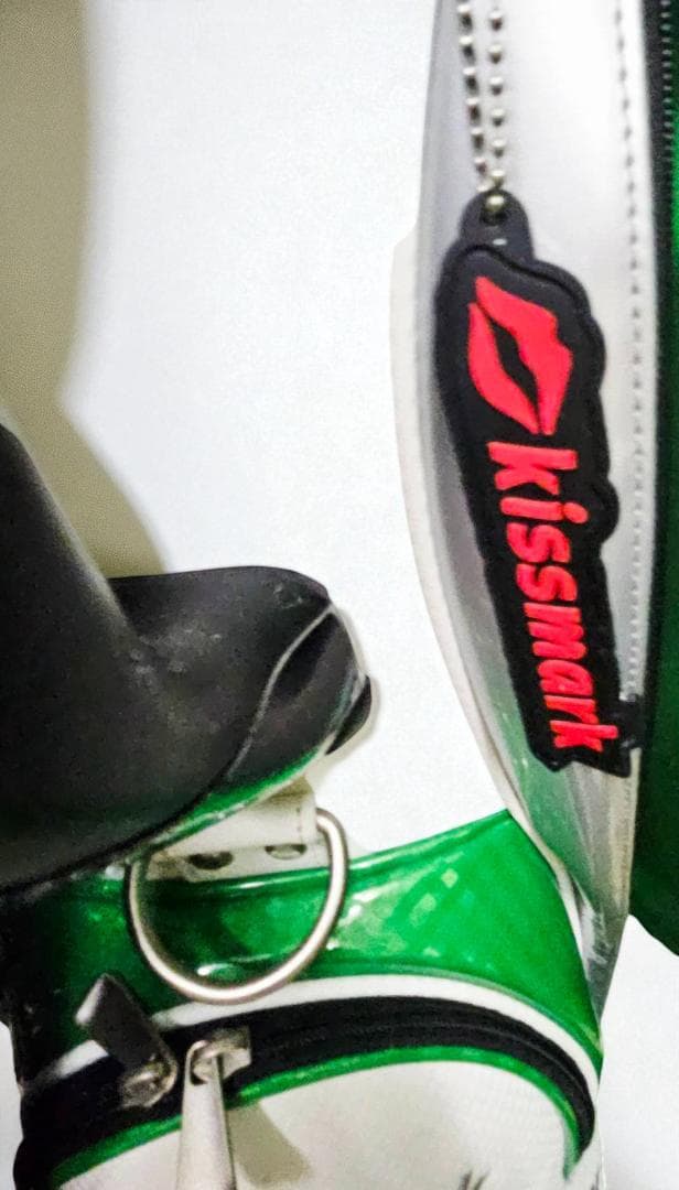 送料無料/美品　kissmark エナメル大型キャディバッグ ホワイト・グリーン