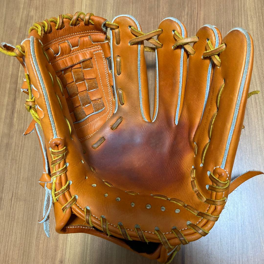 cawsグラブ　アトムズ