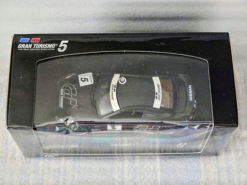ミニカー R35GT-R GT5 COLLECTOR'S Edition 1/43