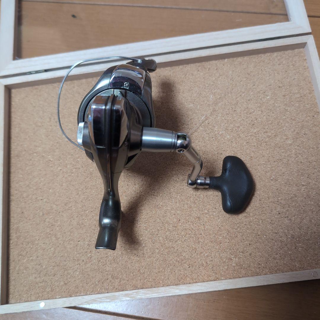 シマノ　ツインパワー4000番左巻き