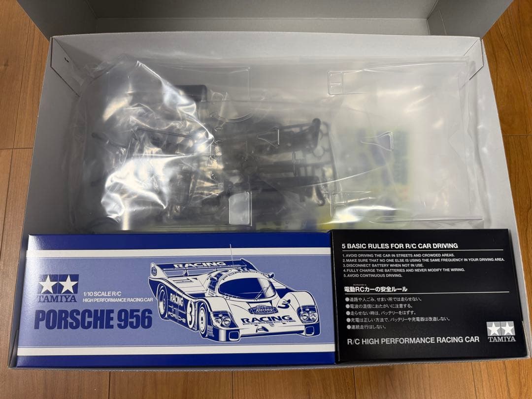 タミヤ ポルシェ 956 1/10スケールRCカー　ロスマンズステッカー付き