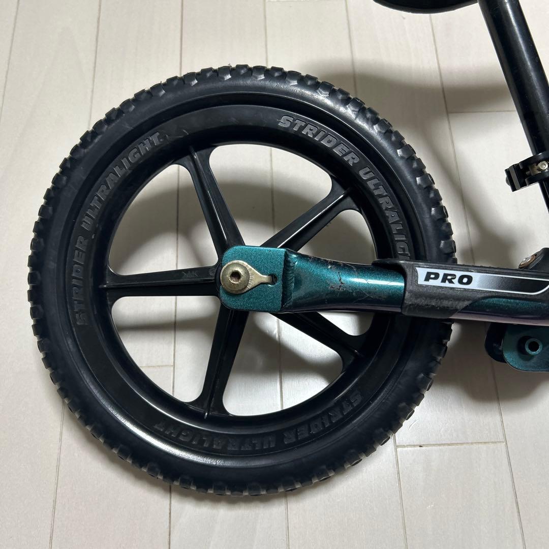 ストライダープロ　STRIDER PRO バランスバイク メタリック