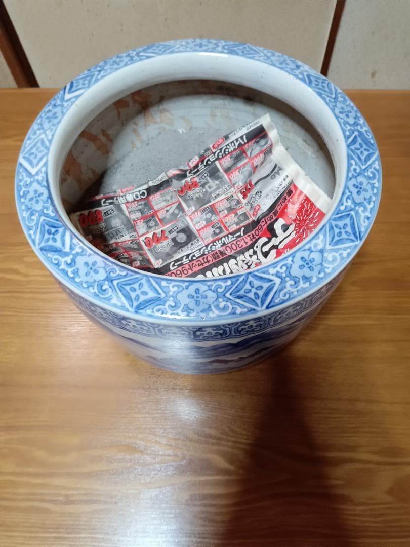 火鉢　特大　手あぶり火鉢　伊万里　有田　瀬戸　植木鉢　メダカ鉢　骨董