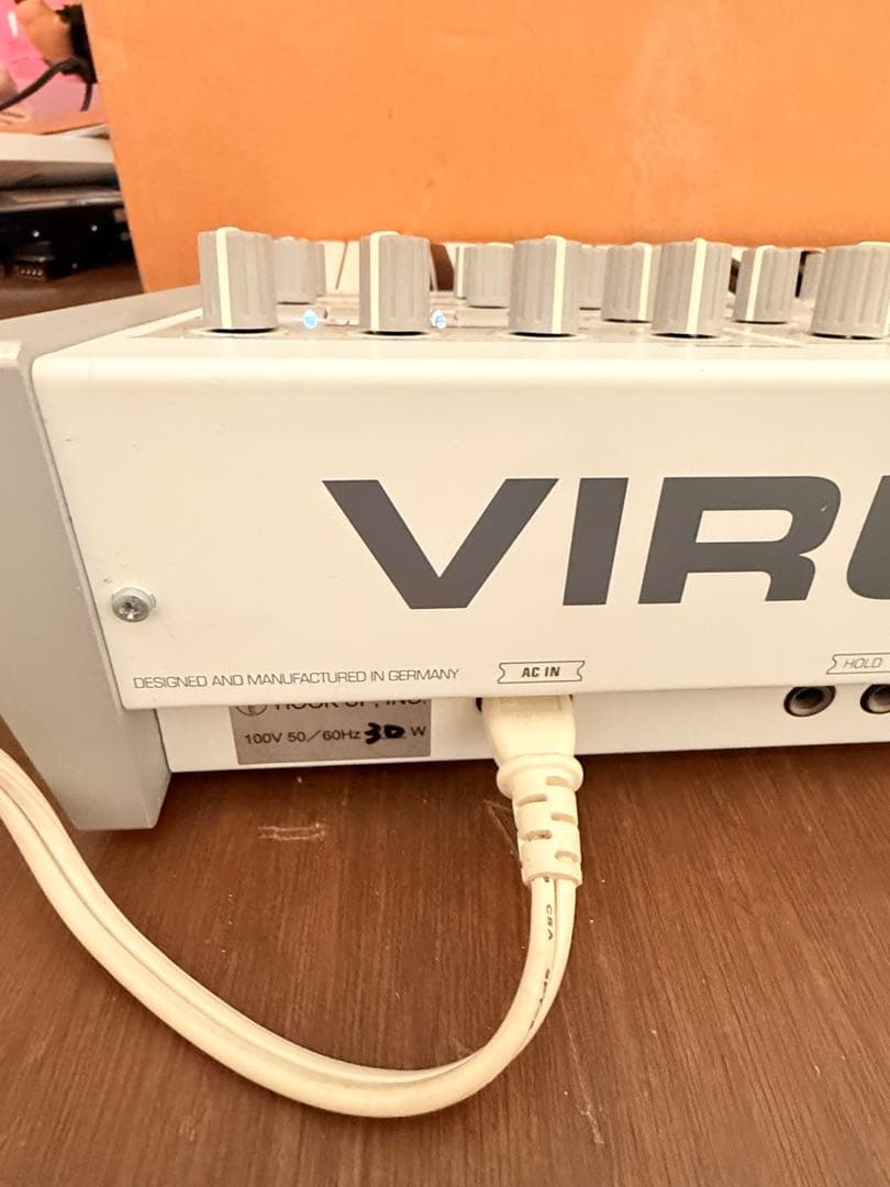 access Virus TI Polar　元箱あり　美品