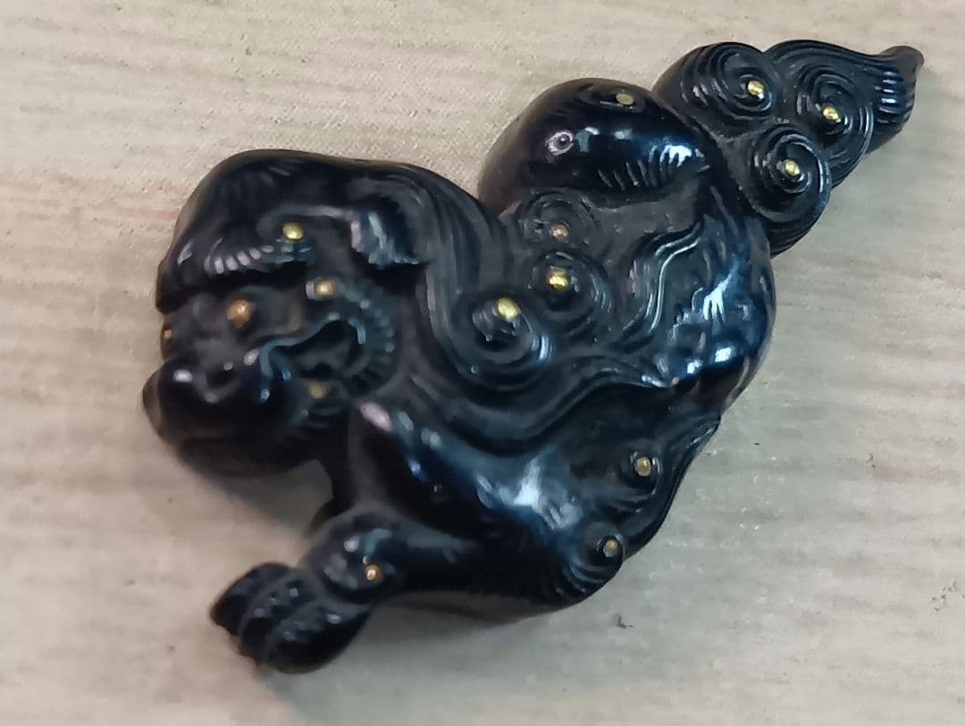 煙草入れ／獅子前金具