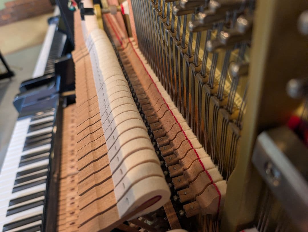 ​ヤマハ UX300 アップライトピアノ