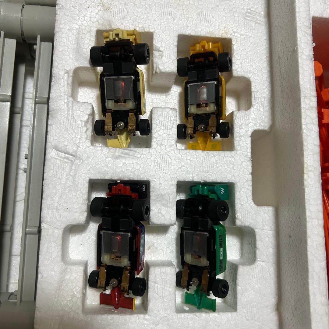 AFX HOスケールレーシング 4車輪鈴鹿サーキットセット F-1 XS-106