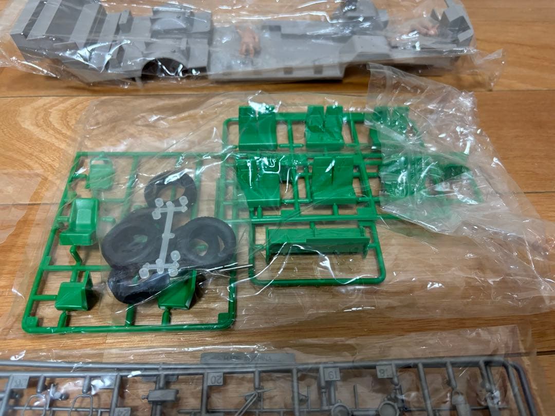 アオシマ 1/32 大阪市営バス 路線バス 三菱ふそうエアロスター ボディ塗装済