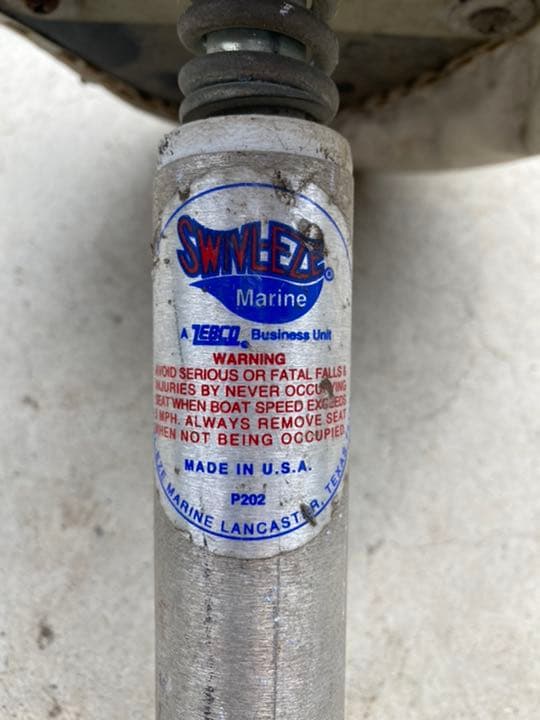 ボート椅子　ジョンボート　バスフィッシング　トップウォーター