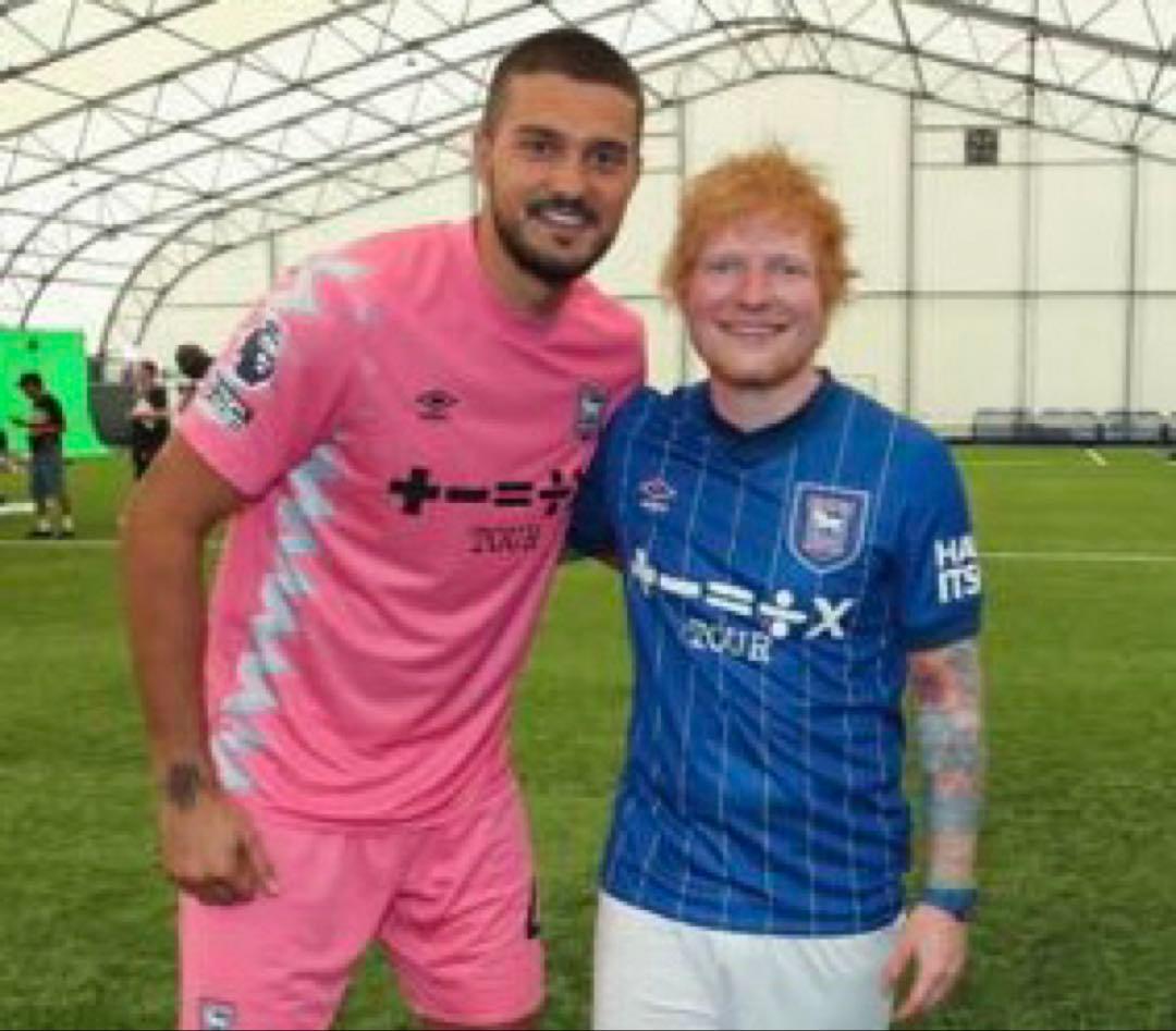 【新品・レア品】Ed Sheeran イプスウィッチ・タウンFC ユニ サイズＭ