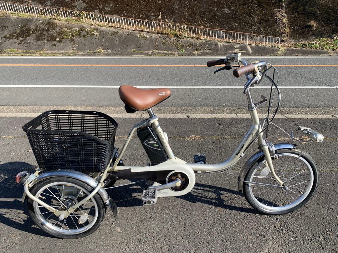 【動作確認済】 送料無料 Panasonic電動アシスト三輪自転車8Ah内3速