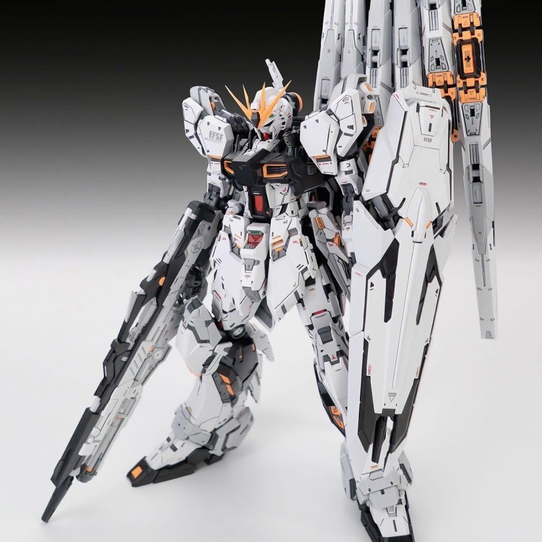海外プラモ　 1/100 CMM-V νガンダム　ダブルファンネル付き