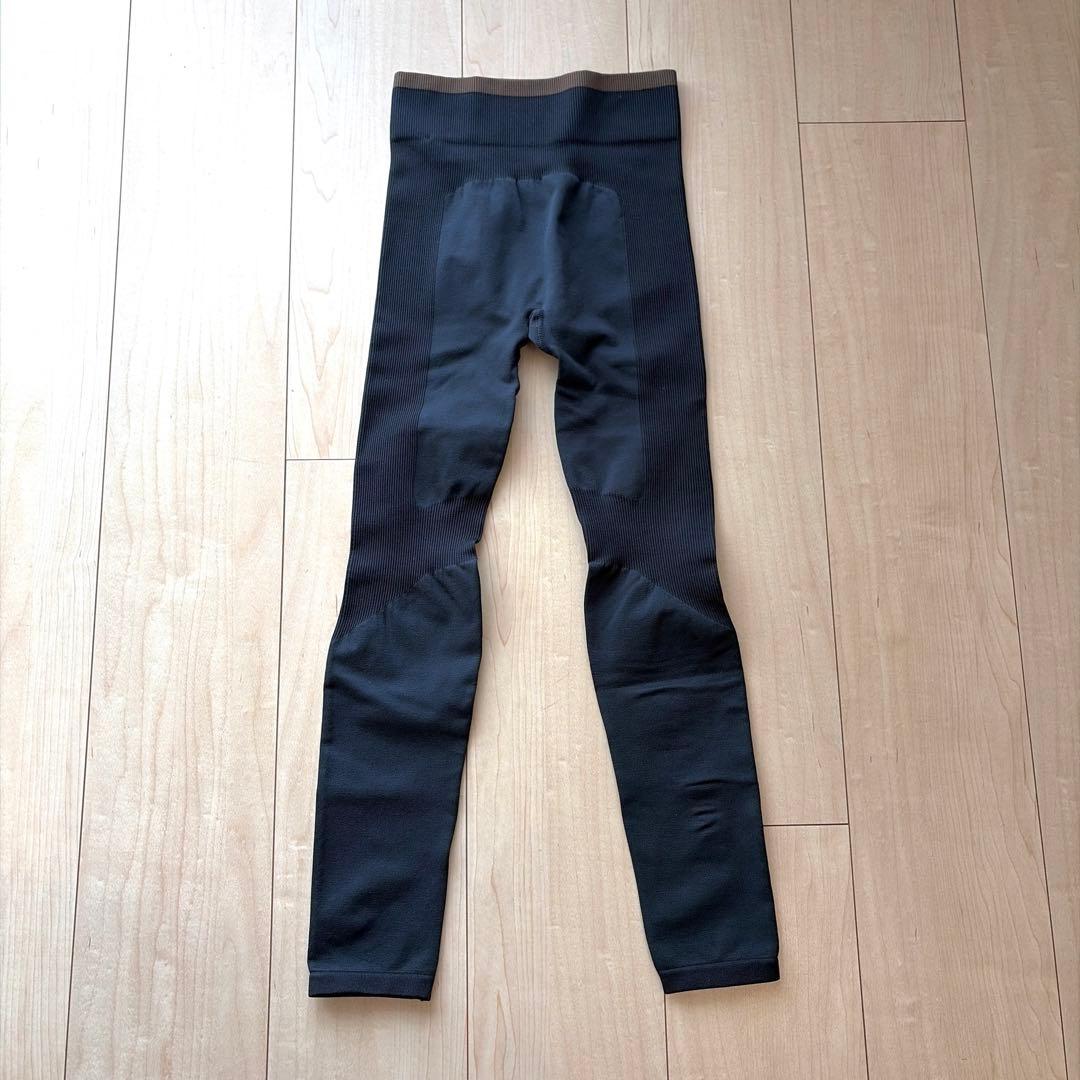 COS コス スポーツブラ レギンス トレーニングウェア 上下セット XS