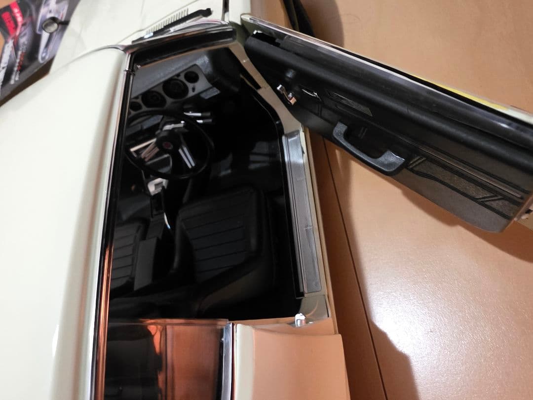 ディアゴステーニ1/8スカイライン2000 GT-R