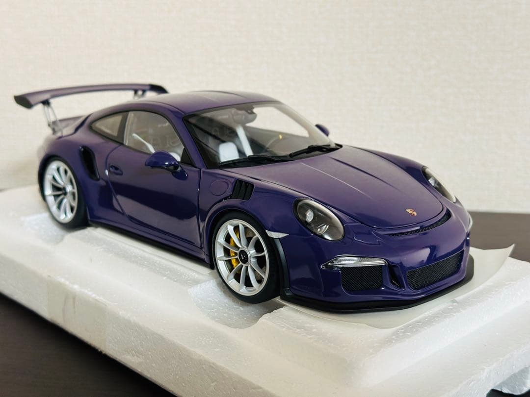オートアート PORSCHE 911 GT3 RS