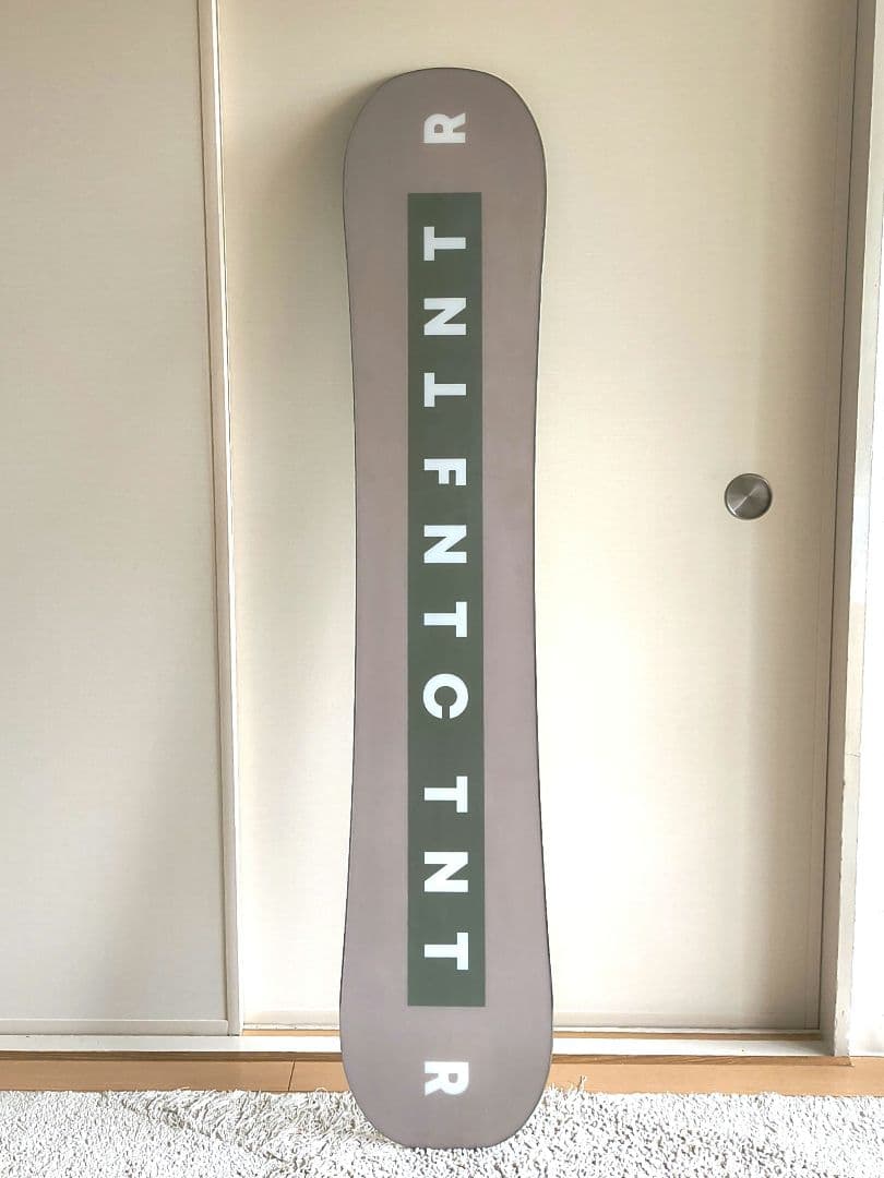 FNTC TNT R 24-25 143cm ベージュ　グラトリ　スノボ