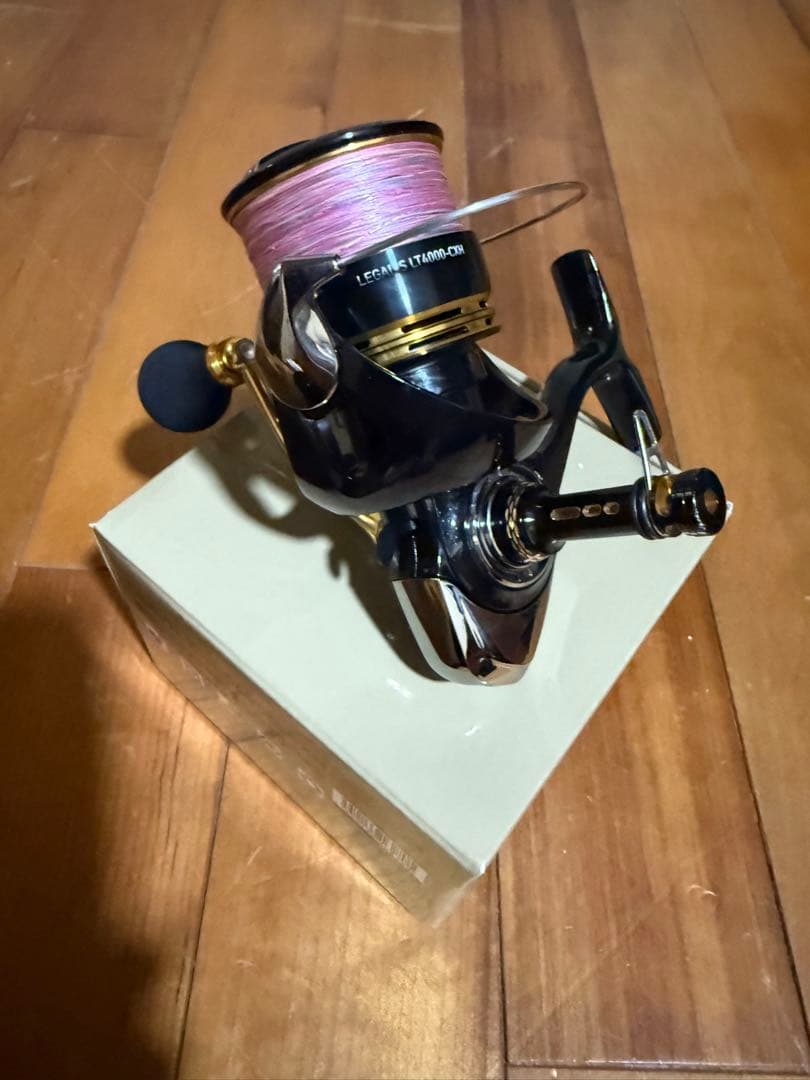 23レガリス 4000 chx ルアーフック　リールスタンド