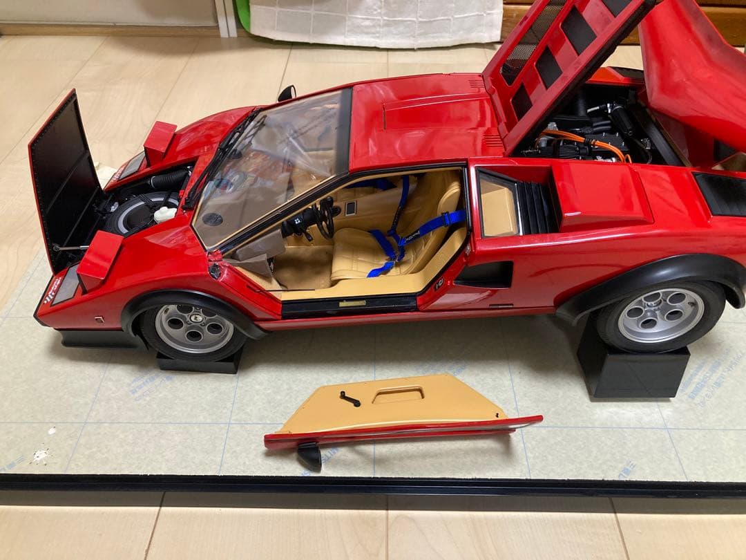 デアゴスティーニランボルギーニ・カウンタック 1/10スケール　ジャンク品です！