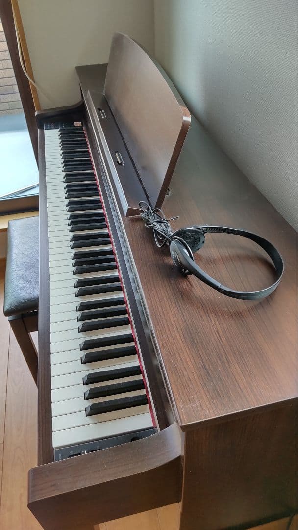 YAMAHA 電子ピアノ ダークブラウン 椅子付き