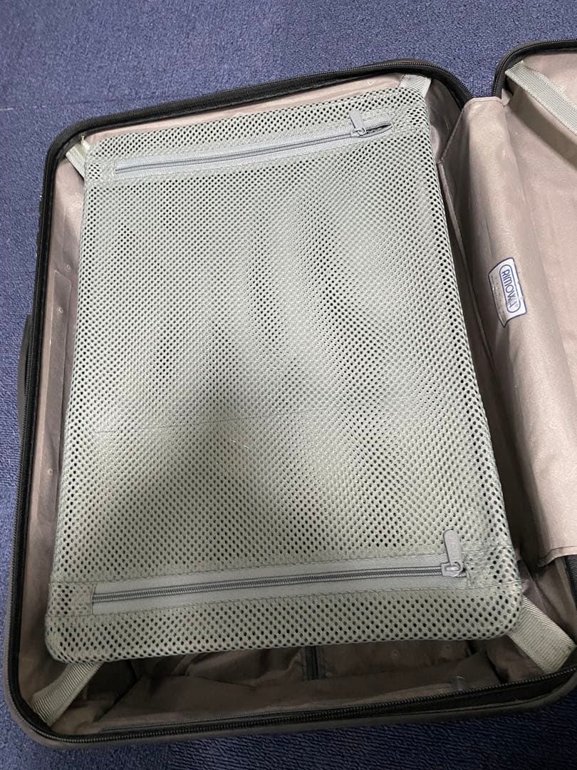 RIMOWA シルバー キャリーケース　機内持ち込み　2輪