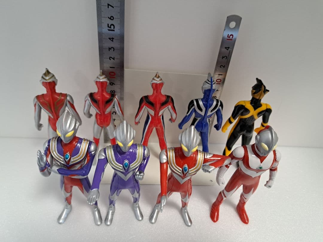 バンダイ「ベストウルトラマン」シリーズ塩ビフィギュア35体