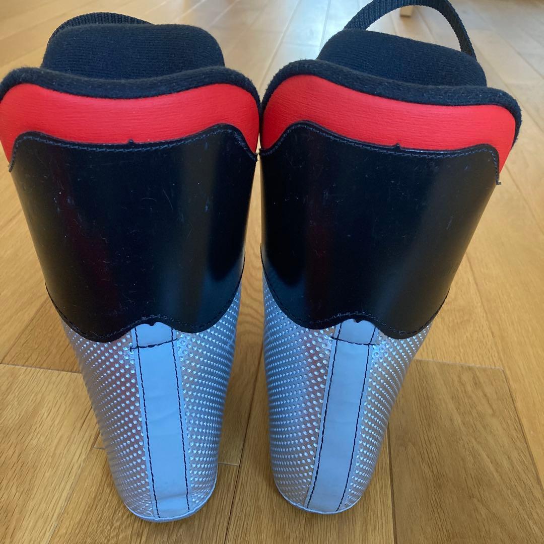 ATOMIC. HAWXスキーブーツ　22~22.5cm