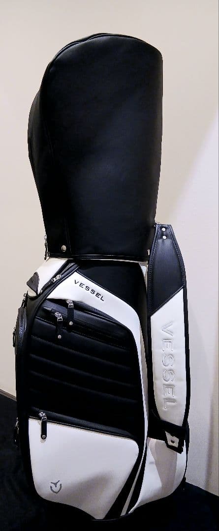 ☆VESSEL　ベゼル☆未使用品　９型キャディバッグ　APX Staff2.0