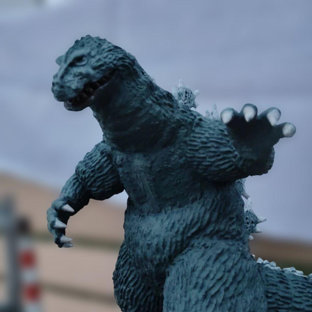 イノウエアーツＮATOキンゴジ。組み立て塗装済。ジオラマ付き！