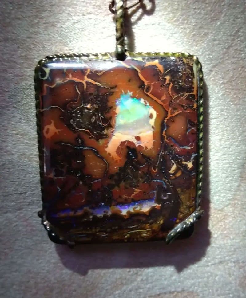 ♥　天然石（ボルダーオパール）のピクチャーストーン✨✨