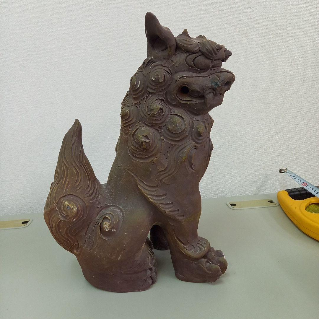 茶色の素焼きシーサー