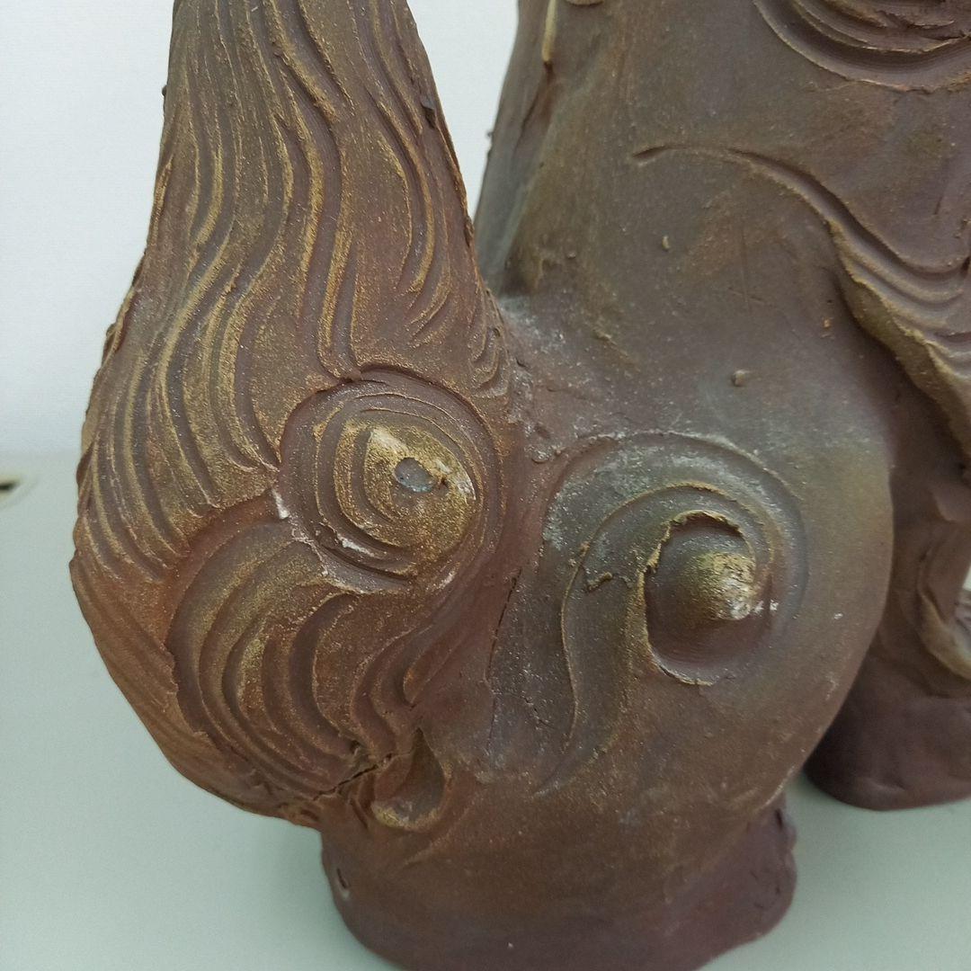 茶色の素焼きシーサー