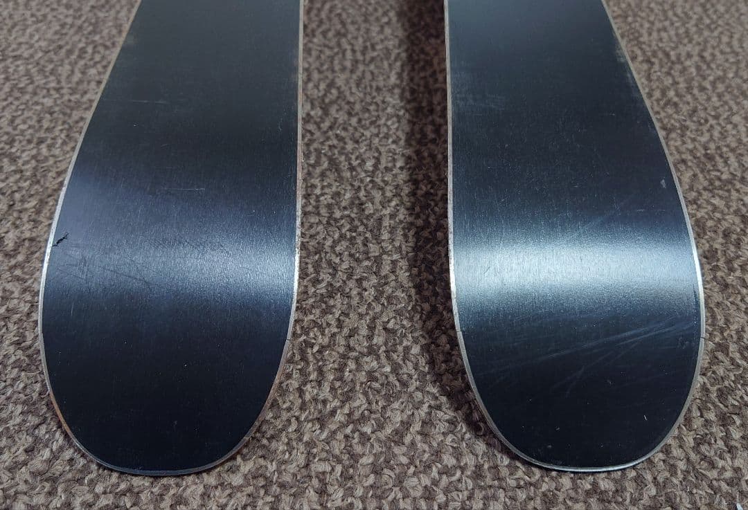 Atomic Redster XT ジュニアスキー 80cm バインディング付き