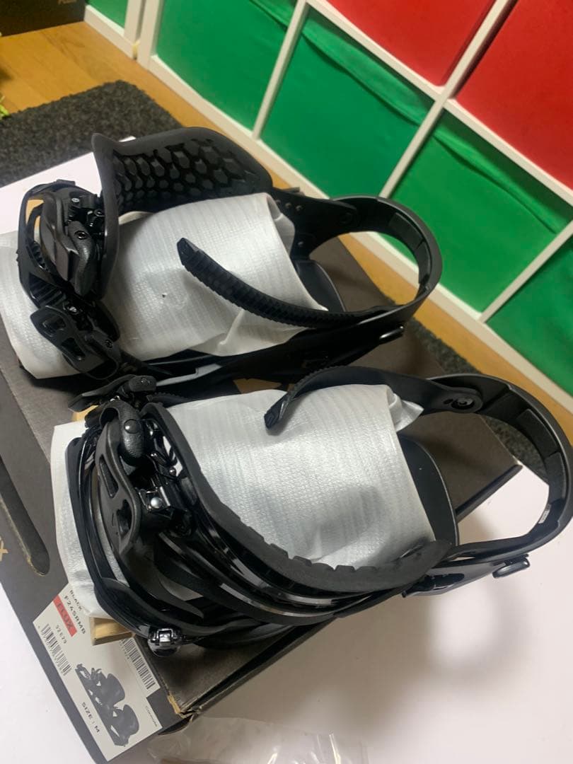 【新品未使用】FLUX スノーボードビンディング SR 23-24 ブラック M