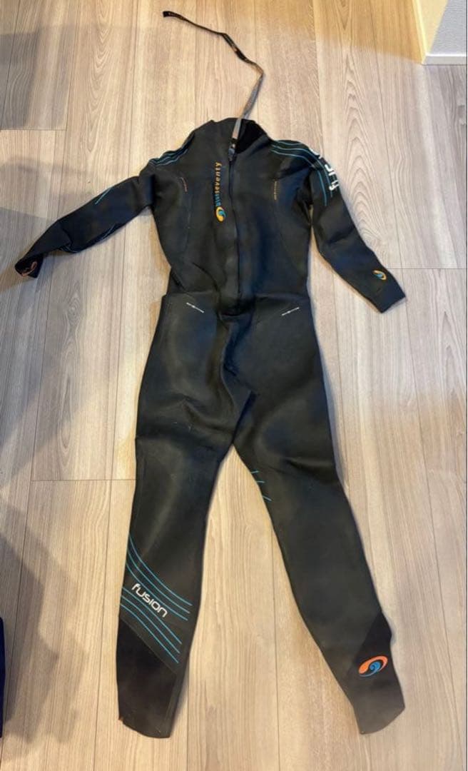 て*〜様 blueseventy fusion ウェットスーツ Mサイズ