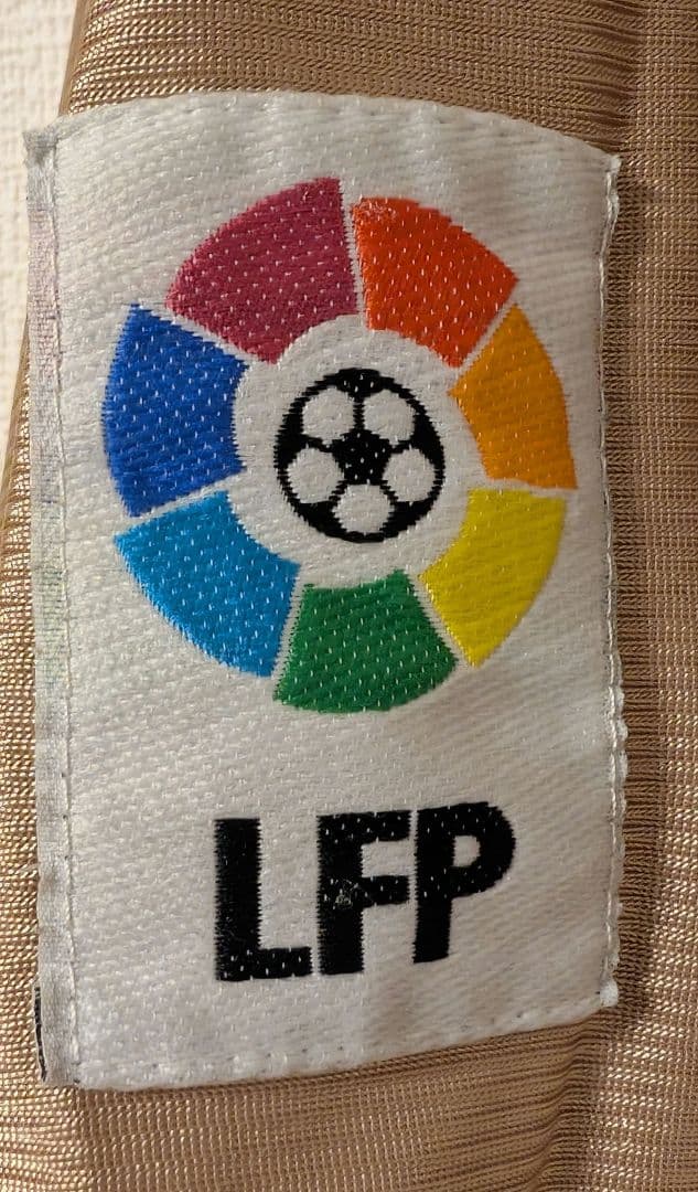 01-02 バルセロナ アウェイユニフォーム