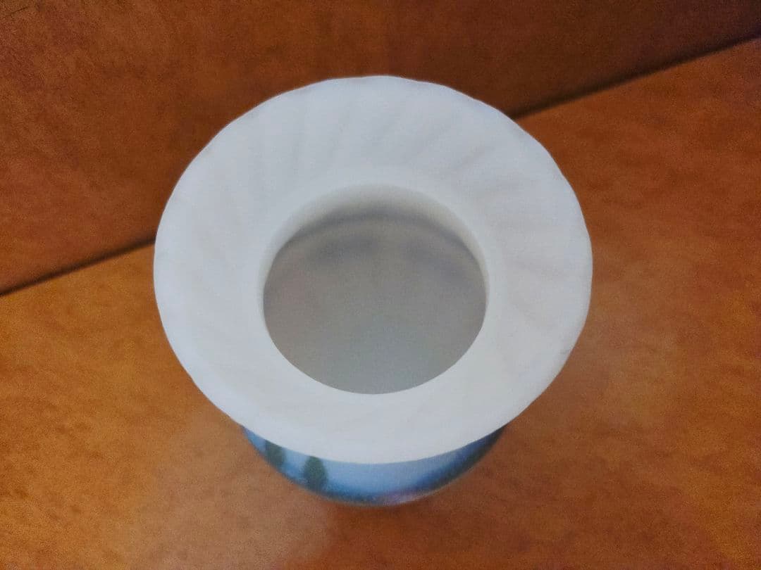 フェントンミルクガラス花瓶 ホワトトサテン HP カントリー コテージハウス